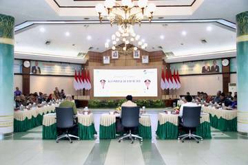 Pemprov Kalbar Paparkan Kinerja BUMD ke Komisi II DPR