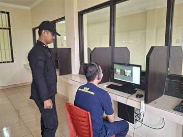 Lapas Ngaseman Fasilitasi Video Call Warga Binaan