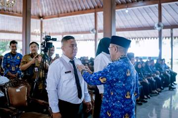 Ribuan PPPK Paruh Waktu Banyumas Terima SK Pengangkatan