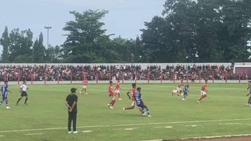 Ketum Persibas Terkena Lemparan Batu di Markas Persibangga