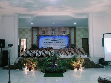 SMA Putra Harapan Wisuda Empat Puluh Hafidz Qur’an