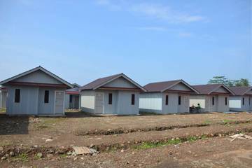 17 KK Terdampak Longsor Cibeunying Mulai Tempati Huntara