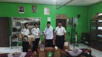 Rutan Banyumas Salurkan Bantuan Sosial ke Pesantren Sokaraja