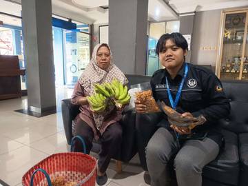 UMKM Kutasari Pasarkan Produk Makanan di RRI Purwokerto