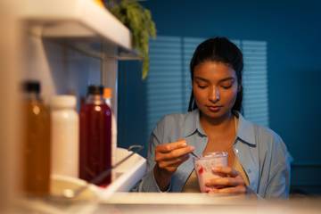 Begadang Minum Manis Bisa Ganggu Gula Darah Tubuh