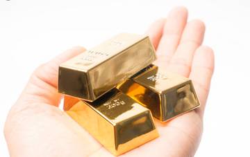 Emas Pegadaian Kompak Naik, UBS Sentuh Rp3 Juta