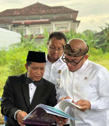 Kemenhaj Terima Hibah Tanah untuk Asrama Haji Bali