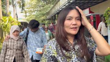 Rayakan Natal Bersama, Mantan Wamenaker Dijenguk Istri 