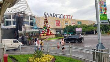 Pergantian Tahun, Pengunjung Margo City Depok Mulai Padat