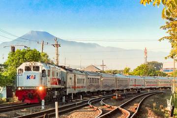 Jalur Kereta Pekalongan-Sragi Mulai Pulih, Kecepatan Capai 30 Km/Jam
