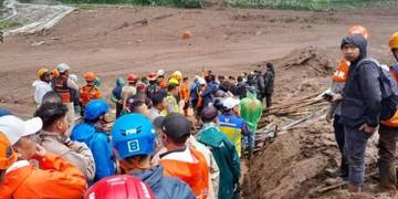 Korban Longsor Cisarua, Jawa Barat: 25 Meninggal, 65 Hilang