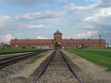 Menelusuri Auschwitz Birkenau, Jejak Sejarah Tragedi Holocaust