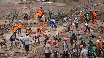 Simak Kronologi Longsor Cisarua Timpa 23 Marinir