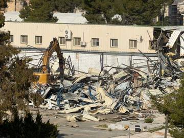 Kantor Pusat UNRWA Terbakar Usai Dihancurkan Israel