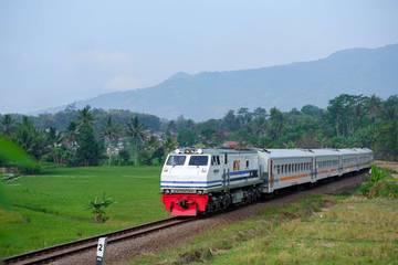 KA Kahuripan Perkuat Mobilitas Serta Ekonomi di Jalur Selatan Jawa