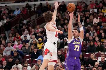 Poin Terbanyak, Doncic Bawa Lakers Menang Atas Bulls