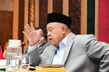 Pelaporan Guru di Pamulang, DPR Dorong 'Restorative Justice' 