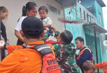 Tujuh Kecamatan di Bekasi Banjir, Sembilan Warga Dievakuasi 