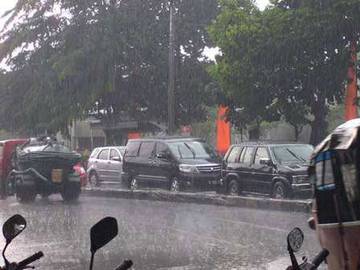 BPBD DKI: 52 RT-17 Ruas Jalan Tergenang Banjir