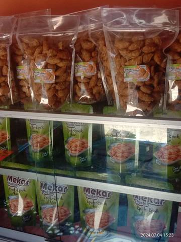 Kiat Sukses Kuliner Natuna Epok-Epok Pastel Mekar