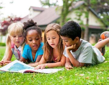 Menumbuhkan Semangat Literasi Lewat Pustaka Kampung Impian