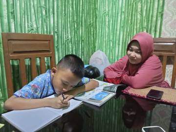 Langkah Praktis Keluarga Siapkan Anak Masuk Semester Genap