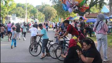 CFD Dimanfaatkan Sebagai Tempat Olahrga dan Berkumpul Komunitas