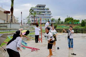 Hibur Pengunjung, OIKN Hadirkan Pagelaran Seni dan Permainan Rakyat