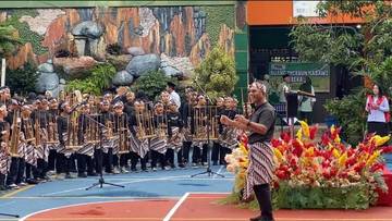 Menghidupkan Angklung di Tengah Generasi Gawai