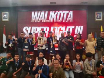Petinju Kota Semarang Mendominasi Wali Kota Super Fight 