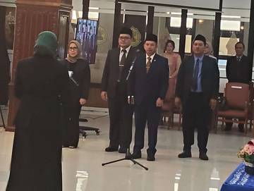 Supari Resmi Jabat Rektor Universitas Semarang Periode 2025-2029