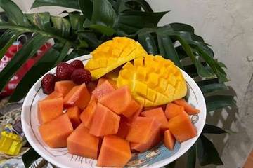 Pepaya Potong Menjadi Camilan Sehat Segar