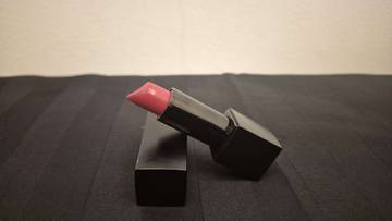 Lipstik : Penanda Status Sosial Hingga Simbol Mode 