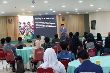 Universitas Wahid Hasyim Bangun Jiwa Kepemimpinan Mahasiswa 