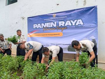 Dukung Ketahanan Pangan, Rutan Pekalongan Panen Raya Serentak