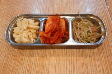 Mengenal Banchan, Makanan Pendamping Khas Korea