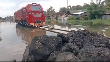 Pemprov Jateng Dorong Peninggian Rel KA Terendam Banjir