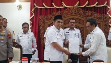 Sudewo Tersangka, Wagub Jateng Lantik Plt Bupati Pati