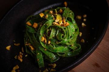 Resep Pasta Hijau dengan Saus Pesto Kacang