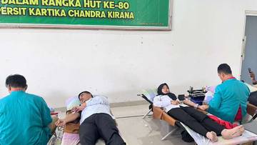 Meriahkan HUT Persit, Kalapas Batang Donorkan Darah 