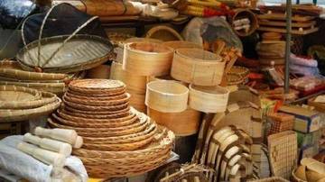 Antara Cinta Produk Lokal dan Godaan Tren Global