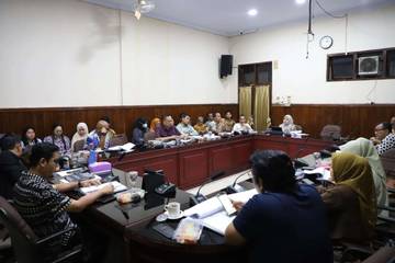 Sekda Sibolga Hadiri Rapat Banggar DPRD Bersama TAPD