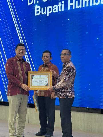 Bupati Humbahas Terima Penghargaan dari BPOM