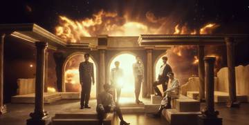 EXO 'Comeback' dengan 'REVERXE'