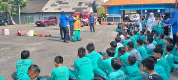 SDN 3 Pemali Kunjungan Lapangan ke Damkar Bangka
