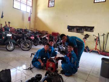 Pembelajaran Keterampilan untuk Anak Sekolah Luar Biasa