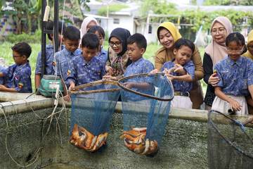 Pemkot Surabaya Dorong Anak Gemar Makan Ikan