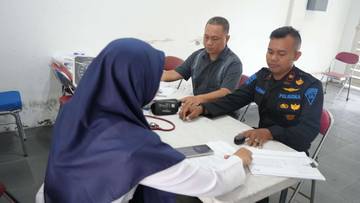 Pekerja KAI Daop 8 Dites Kebugaran Jelang Nataru