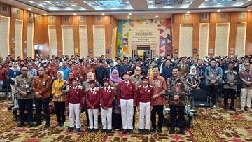 Gubernur Khofifah Buka Bintek Kepala Sekolah Rakyat