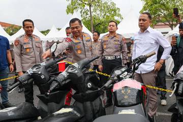 Wali Kota Eri Apresiasi Bazar Motor Polrestabes Surabaya 